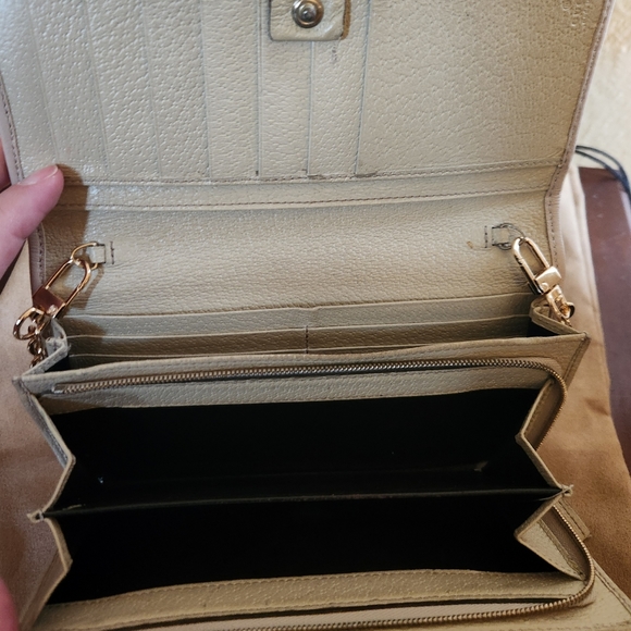 Gucci Canvas Continental Chain Wallet - Picture 4 of 11